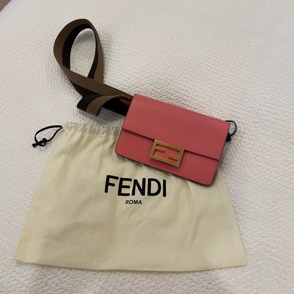 Handbags - Fendi wallet crossbody with strap pink!